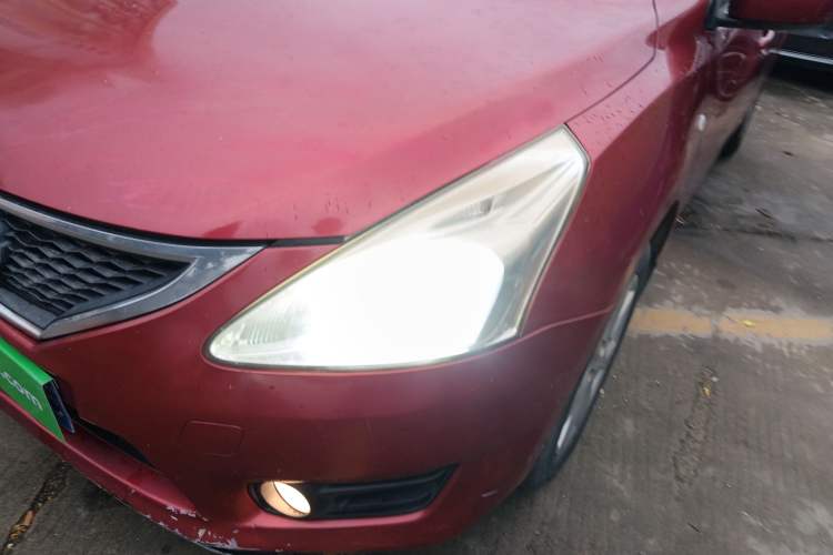 Used Nissan Tiida 2013 1.6L CVT Cool Cafe Edition Left Front Headlight