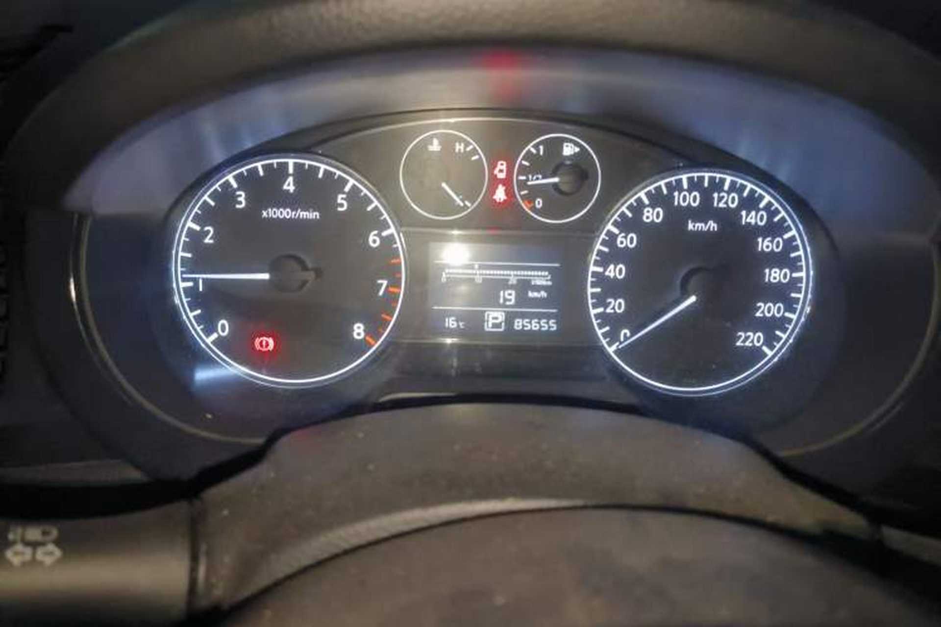 Used Nissan Tiida 2013 1.6L CVT Cool Cafe Edition Odometer Close Up