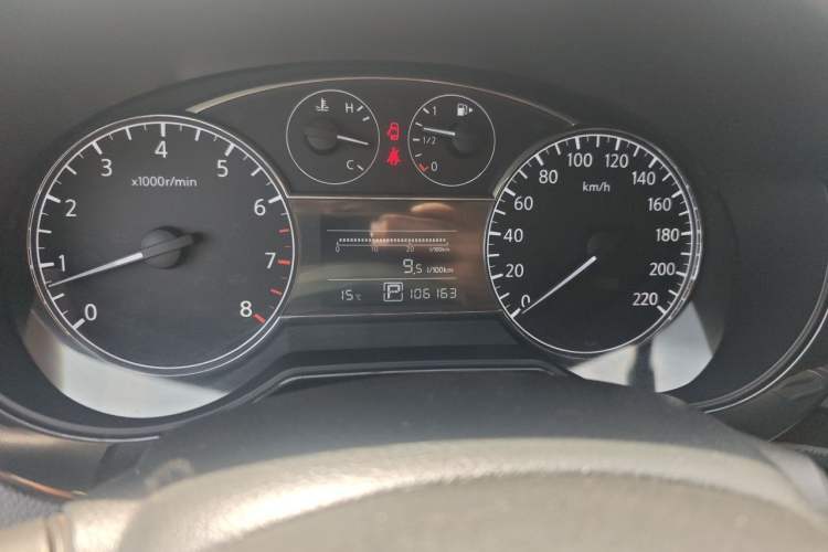 Used Nissan Tiida 2013 1.6L CVT Cool Cafe Edition Odometer Close Up