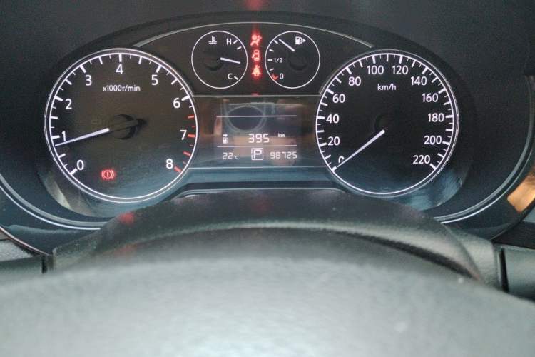 Used Nissan Tiida 2013 1.6L CVT Cool Cafe Edition Odometer Close Up