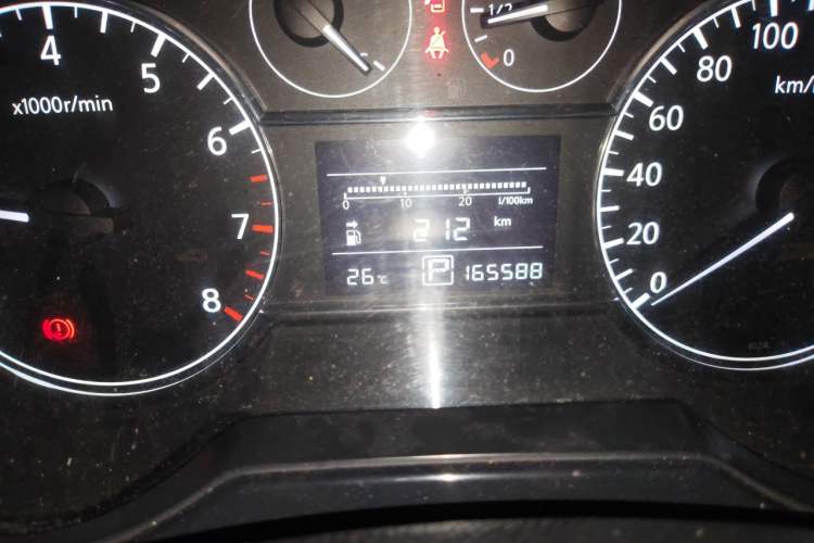 Used Nissan Tiida 2013 1.6L CVT Cool Cafe Edition Odometer Close Up