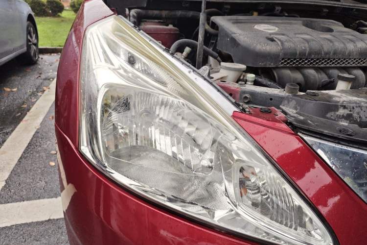 Used Nissan Tiida 2013 1.6L CVT Cool Cafe Edition Right Front Headlight