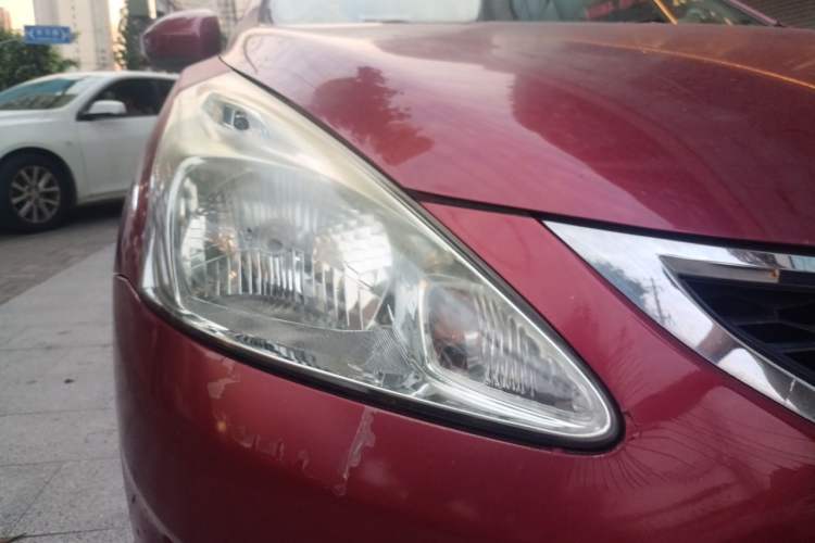 Used Nissan Tiida 2013 1.6L CVT Cool Cafe Edition Right Front Headlight