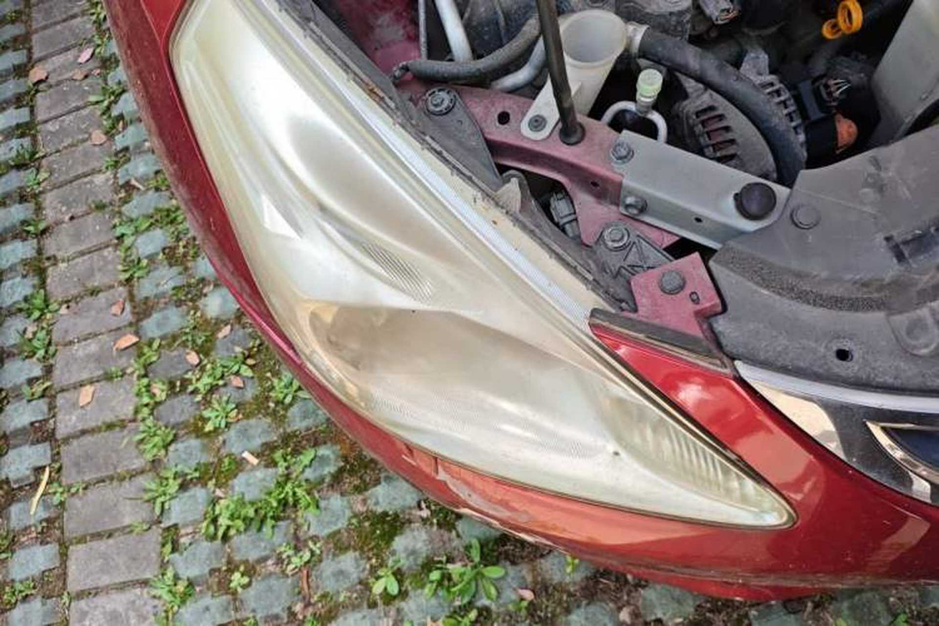 Used Nissan Tiida 2013 1.6L CVT Cool Cafe Edition Right Front Headlight