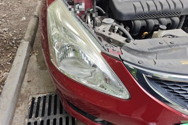 Used Nissan Tiida 2013 1.6L CVT Cool Cafe Edition Right Front Headlight