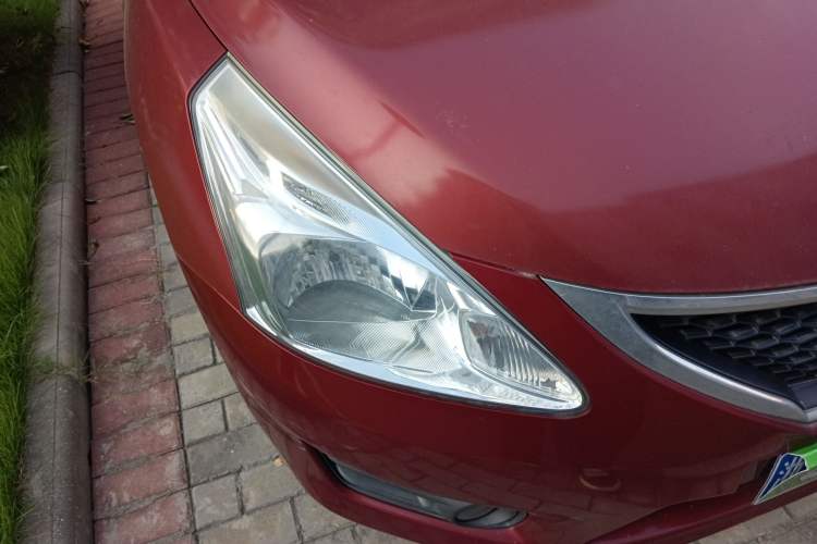 Used Nissan Tiida 2013 1.6L CVT Cool Cafe Edition Right Front Headlight