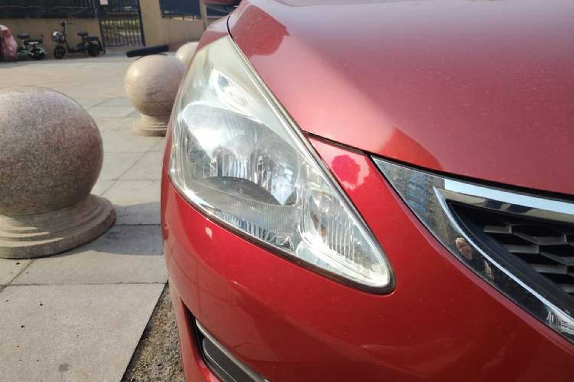 Used Nissan Tiida 2013 1.6L CVT Cool Cafe Edition Right Front Headlight