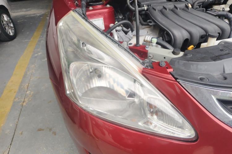 Used Nissan Tiida 2013 1.6L CVT Cool Cafe Edition Right Front Headlight
