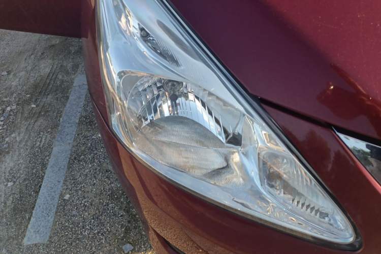 Used Nissan Tiida 2013 1.6L CVT Cool Cafe Edition Right Front Headlight