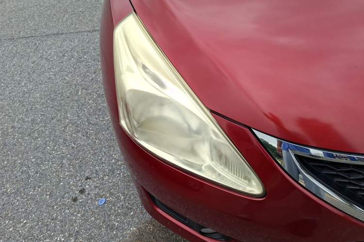 Used Nissan Tiida 2013 1.6L CVT Cool Cafe Edition Right Front Headlight
