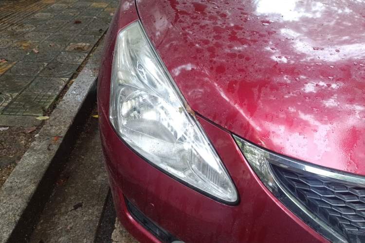 Used Nissan Tiida 2013 1.6L CVT Cool Cafe Edition Right Front Headlight