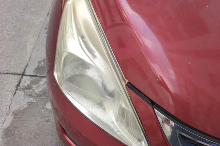 Used Nissan Tiida 2013 1.6L CVT Cool Cafe Edition Right Front Headlight
