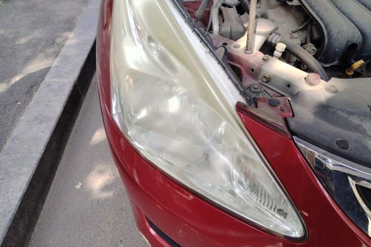 Used Nissan Tiida 2013 1.6L CVT Cool Cafe Edition Right Front Headlight