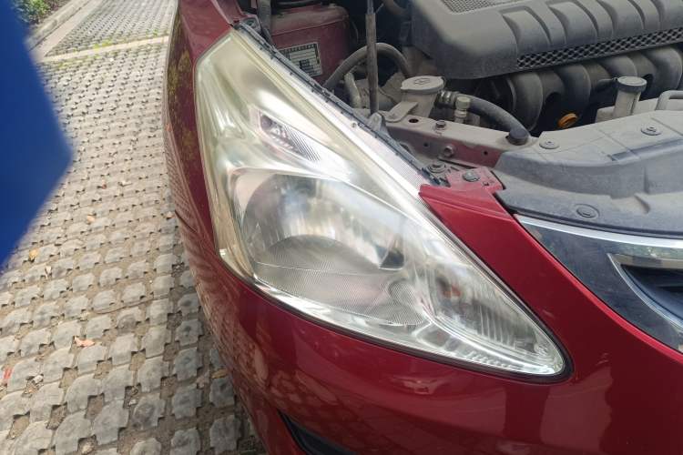 Used Nissan Tiida 2013 1.6L CVT Cool Cafe Edition Right Front Headlight