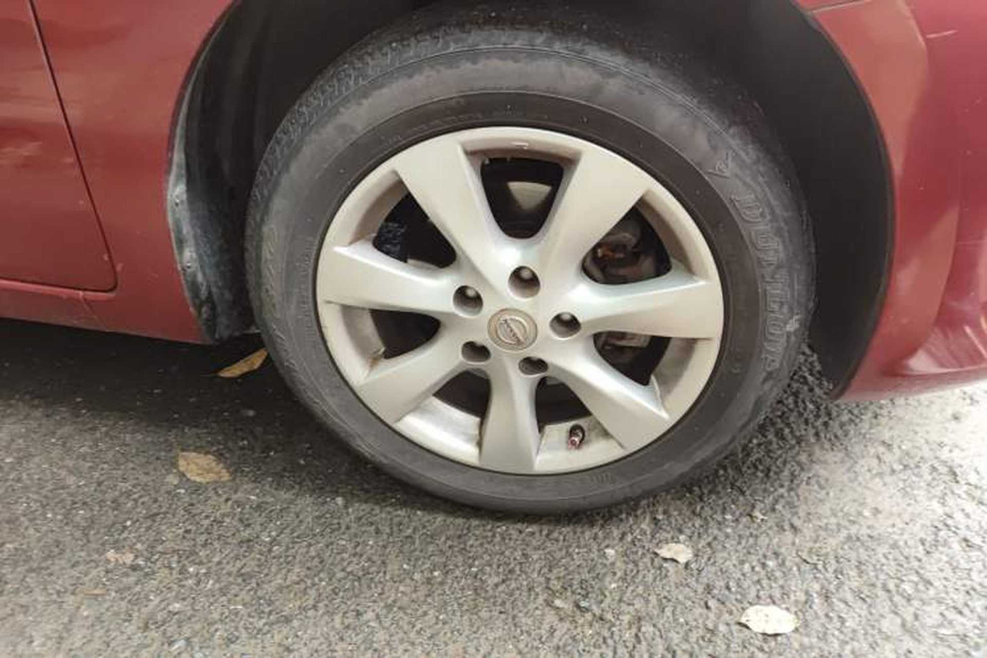 Used Nissan Tiida 2013 1.6L CVT Cool Cafe Edition Right Front Wheel Hub