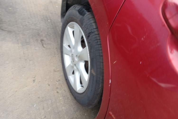 Used Nissan Tiida 2013 1.6L CVT Cool Cafe Edition Right Rear Wheel Hub