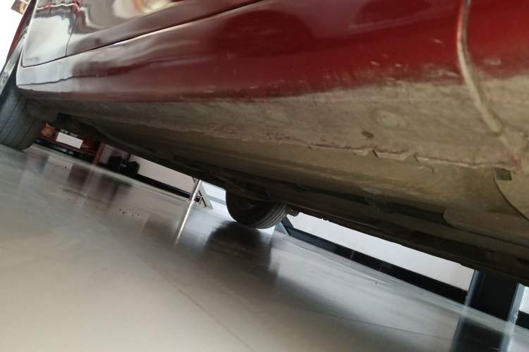 Used Nissan Tiida 2013 1.6L CVT Cool Cafe Edition Right Side Sill