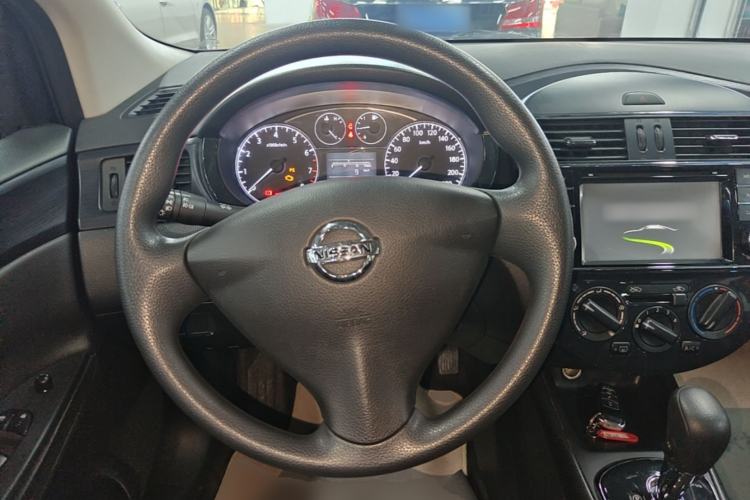 Used Nissan Tiida 2013 1.6L CVT Cool Cafe Edition Steering Wheel
