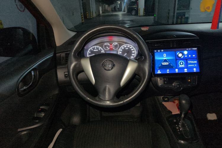 Used Nissan Tiida 2013 1.6L CVT Cool Cafe Edition Steering Wheel