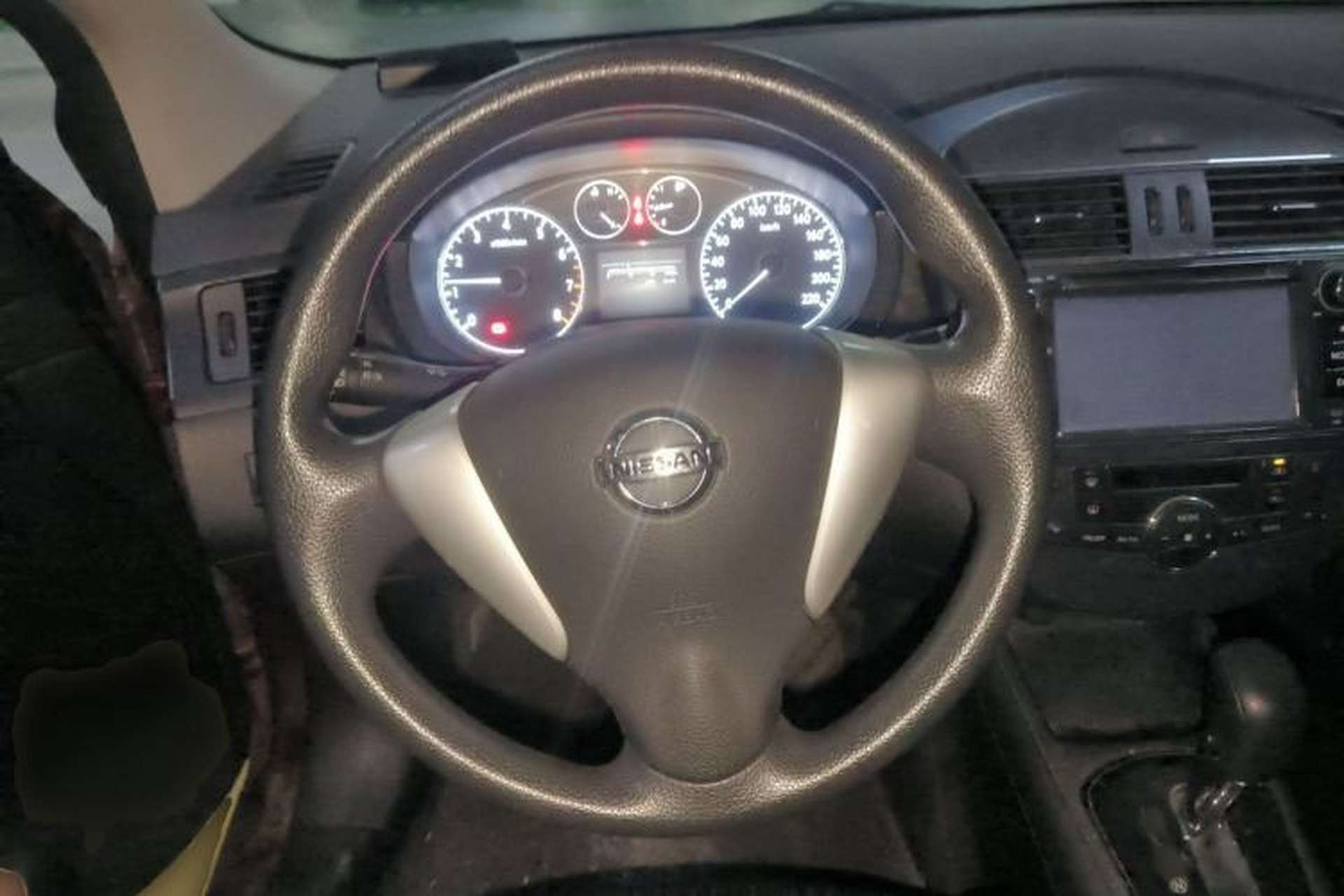 Used Nissan Tiida 2013 1.6L CVT Cool Cafe Edition Steering Wheel