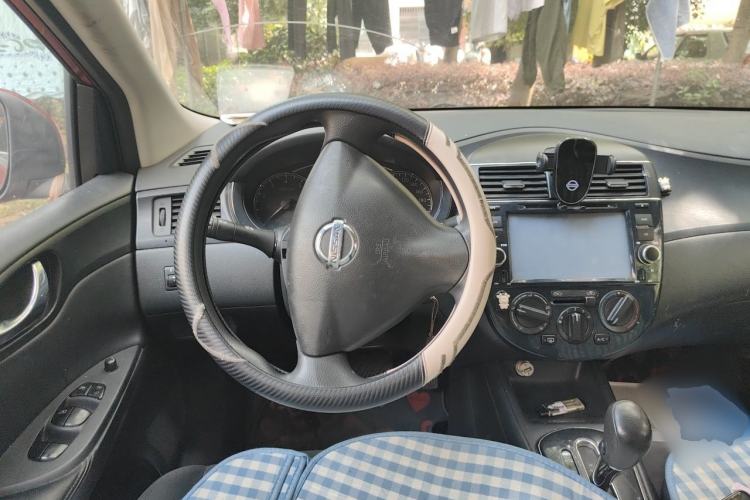 Used Nissan Tiida 2013 1.6L CVT Cool Cafe Edition Steering Wheel