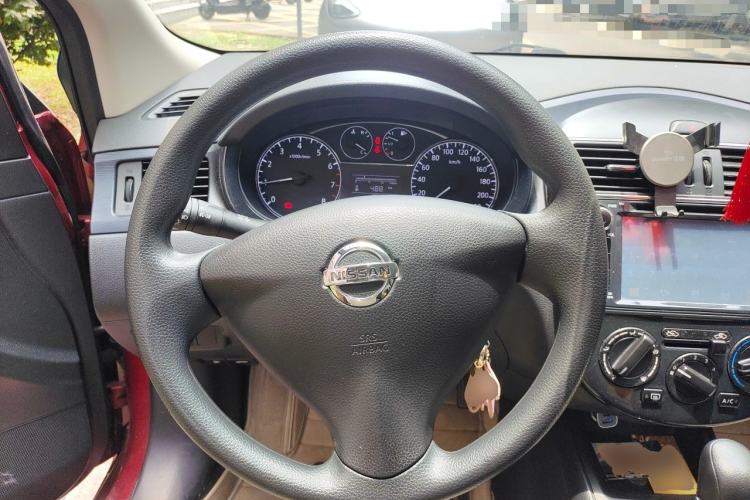 Used Nissan Tiida 2013 1.6L CVT Cool Cafe Edition Steering Wheel