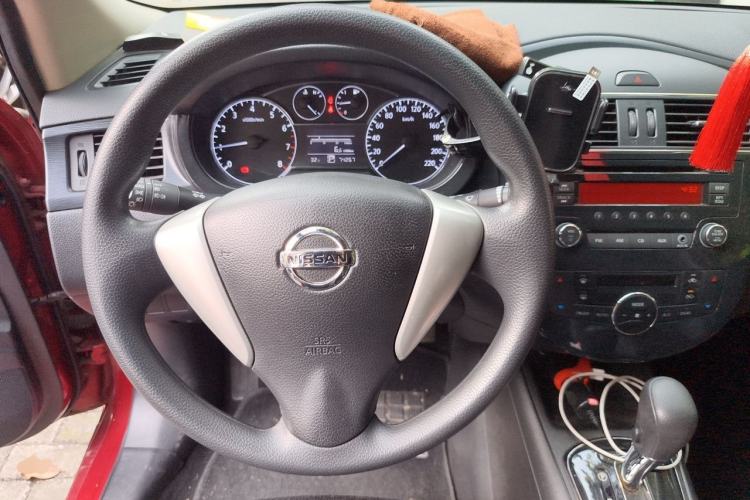 Used Nissan Tiida 2013 1.6L CVT Cool Cafe Edition Steering Wheel