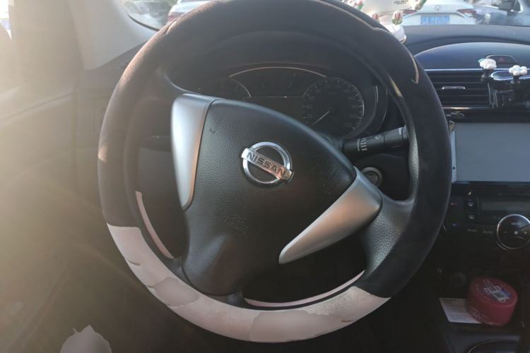 Used Nissan Tiida 2013 1.6L CVT Cool Cafe Edition Steering Wheel