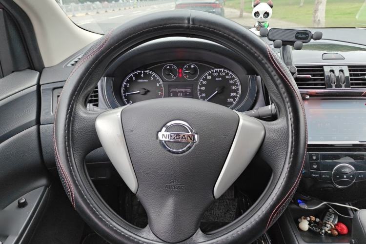 Used Nissan Tiida 2013 1.6L CVT Cool Cafe Edition Steering Wheel