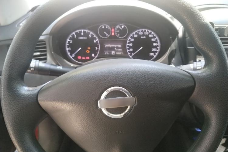 Used Nissan Tiida 2013 1.6L CVT Cool Cafe Edition Steering Wheel