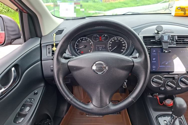 Used Nissan Tiida 2013 1.6L CVT Cool Cafe Edition Steering Wheel