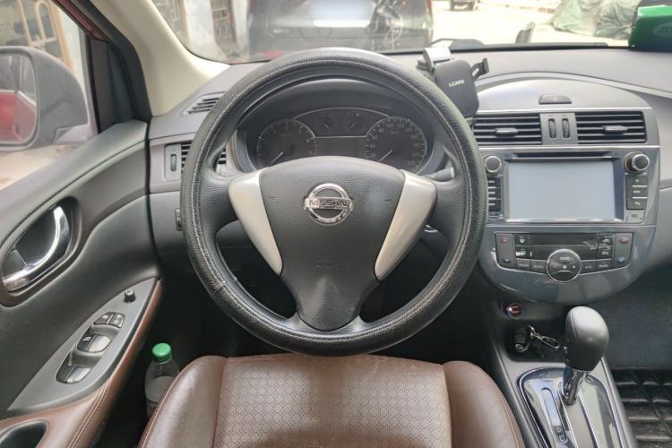 Used Nissan Tiida 2013 1.6L CVT Cool Cafe Edition Steering Wheel