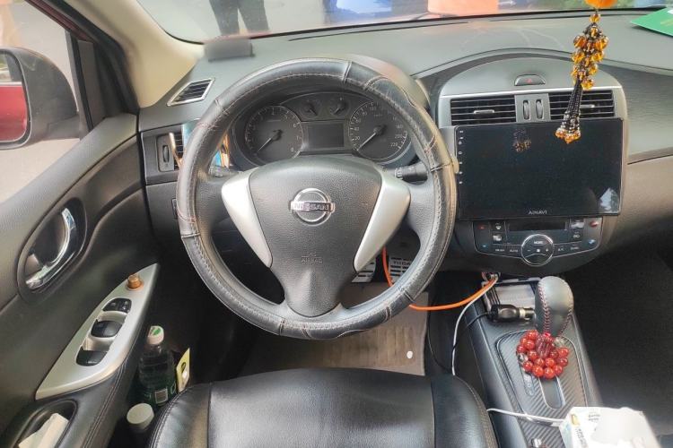 Used Nissan Tiida 2013 1.6L CVT Cool Cafe Edition Steering Wheel