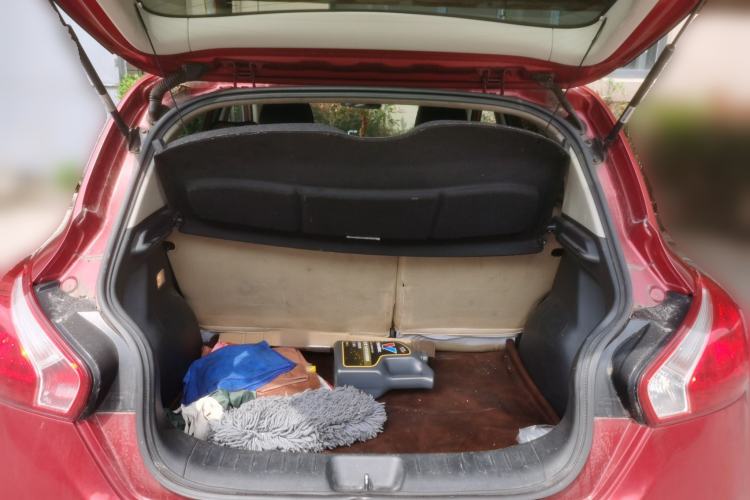 Used Nissan Tiida 2013 1.6L CVT Cool Cafe Edition Trunk
