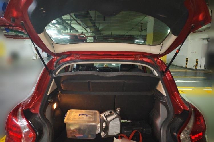 Used Nissan Tiida 2013 1.6L CVT Cool Cafe Edition Trunk