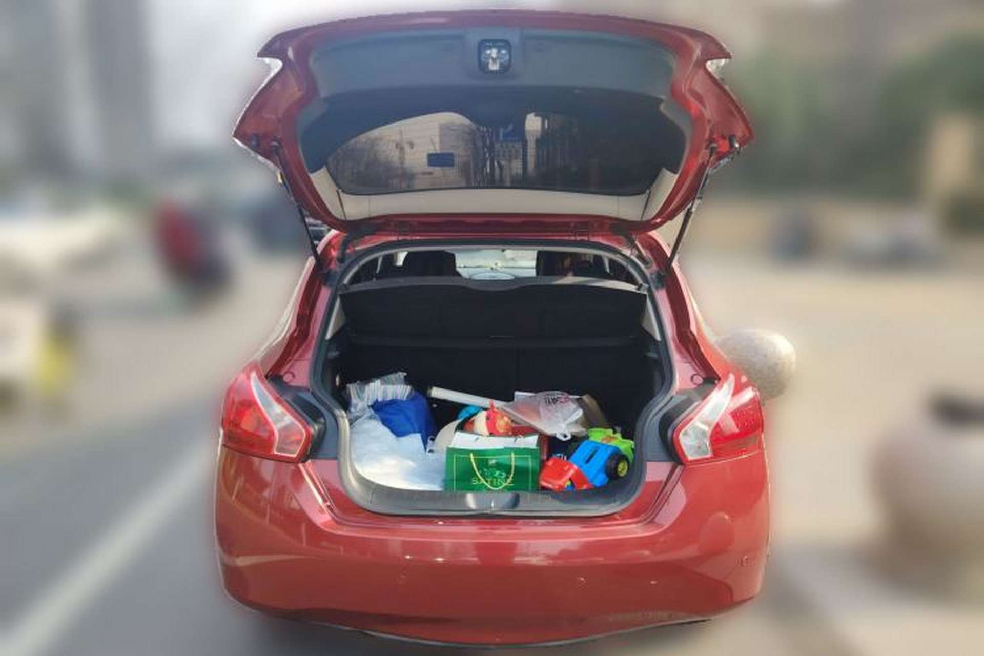 Used Nissan Tiida 2013 1.6L CVT Cool Cafe Edition Trunk
