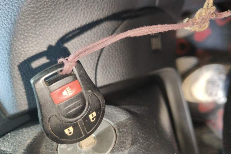 Used Nissan Tiida 2013 1.6L CVT Cool Cafe Edition Vehicle Key