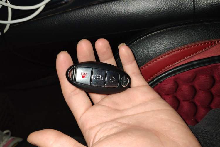 Used Nissan Tiida 2013 1.6L CVT Cool Cafe Edition Vehicle Key