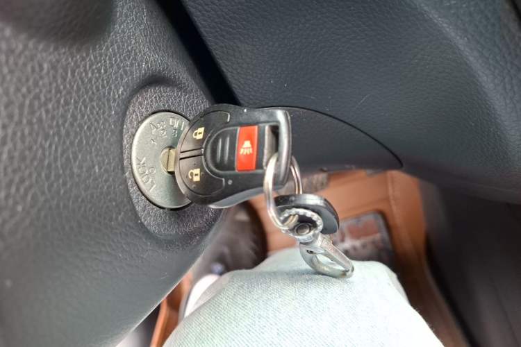 Used Nissan Tiida 2013 1.6L CVT Cool Cafe Edition Vehicle Key
