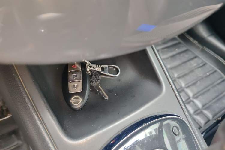 Used Nissan Tiida 2013 1.6L CVT Cool Cafe Edition Vehicle Key