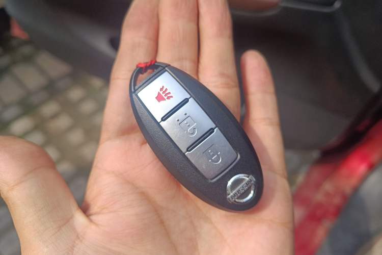 Used Nissan Tiida 2013 1.6L CVT Cool Cafe Edition Vehicle Key