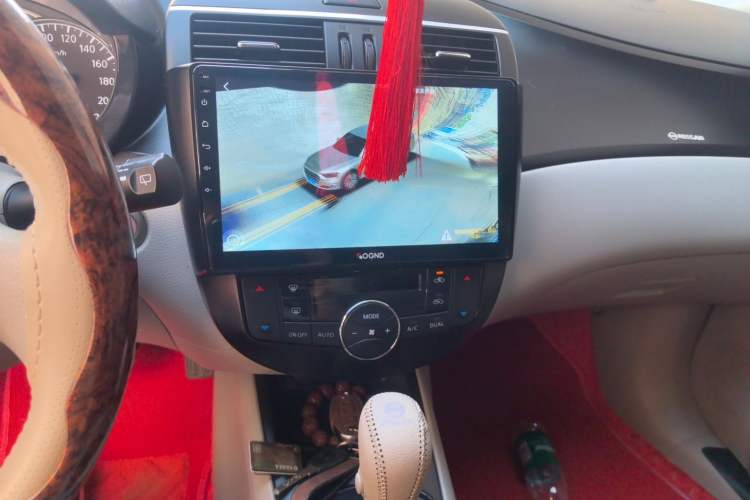Used Nissan Tiida 2013 1.6L CVT Cool Cafe Edition Audio And AC Panel