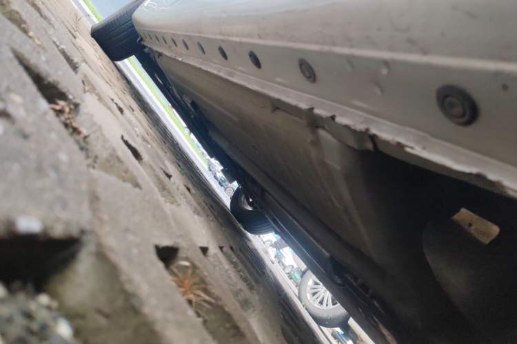 Used Nissan Tiida 2013 1.6L CVT Cool Cafe Edition Chassis Rear Left