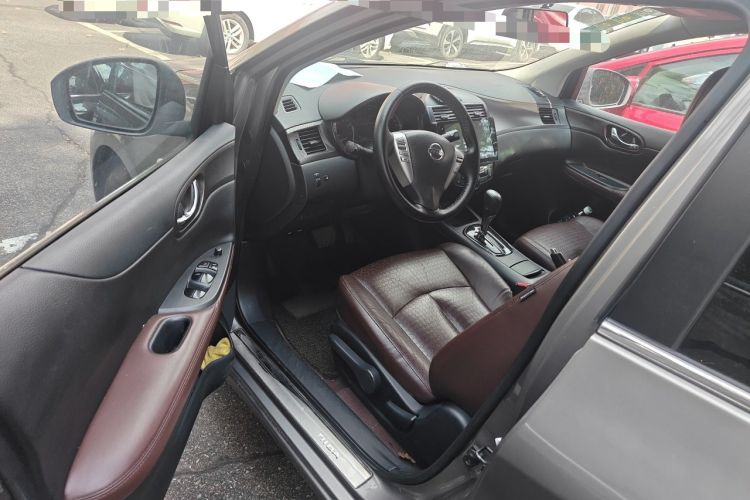 Used Nissan Tiida 2013 1.6L CVT Cool Cafe Edition Driver Seat