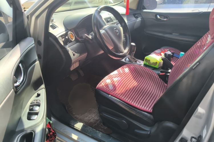 Used Nissan Tiida 2013 1.6L CVT Cool Cafe Edition Driver Seat
