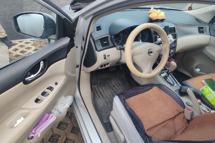 Used Nissan Tiida 2013 1.6L CVT Cool Cafe Edition Driver Seat