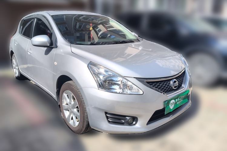 Used Nissan Tiida 2013 1.6L CVT Cool Cafe Edition Front Right 45 Deg