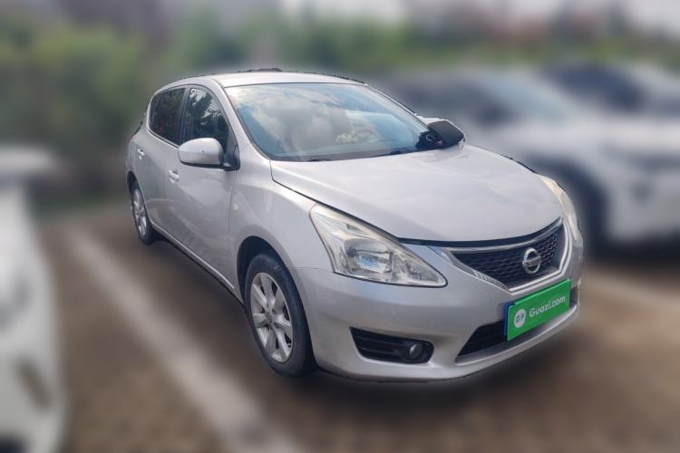 Used Nissan Tiida 2013 1.6L CVT Cool Cafe Edition Front Right 45 Deg