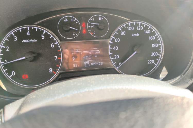 Used Nissan Tiida 2013 1.6L CVT Cool Cafe Edition Odometer Close Up