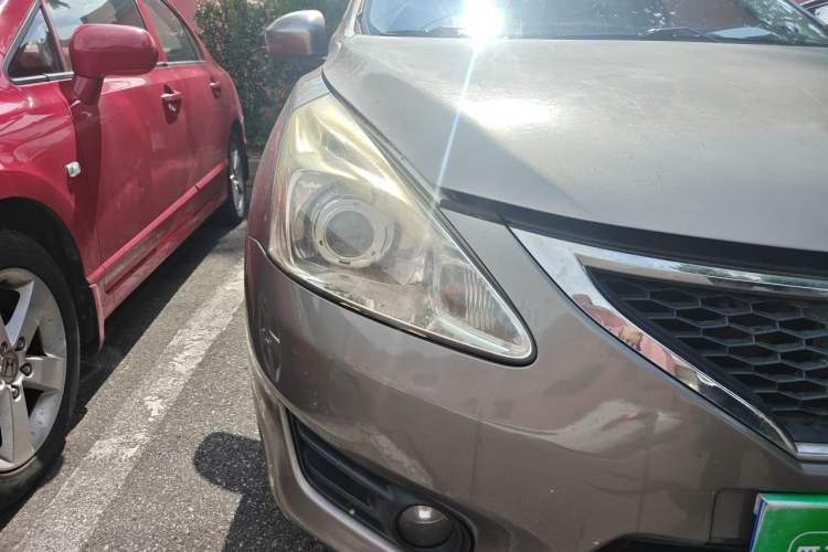 Used Nissan Tiida 2013 1.6L CVT Cool Cafe Edition Right Front Headlight